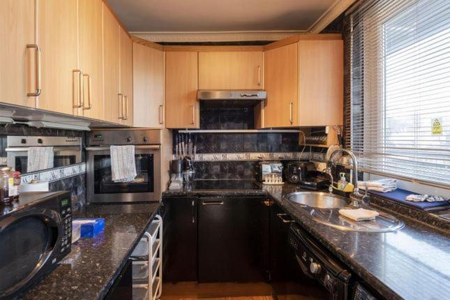 1 Bedroom Flat Close To City With Free Parking Arrangement Londres Exterior foto